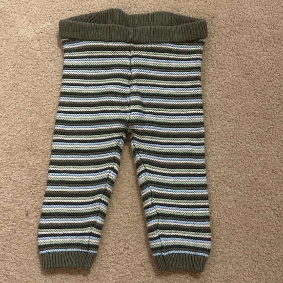 Gymboree - Striped  Knit leggings. Size 6 to 12 months - Picture 1 of 4